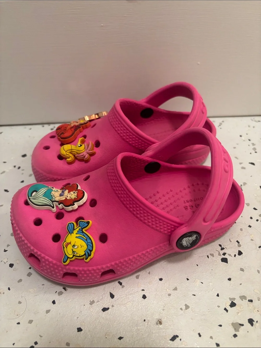 CROCS bright pink